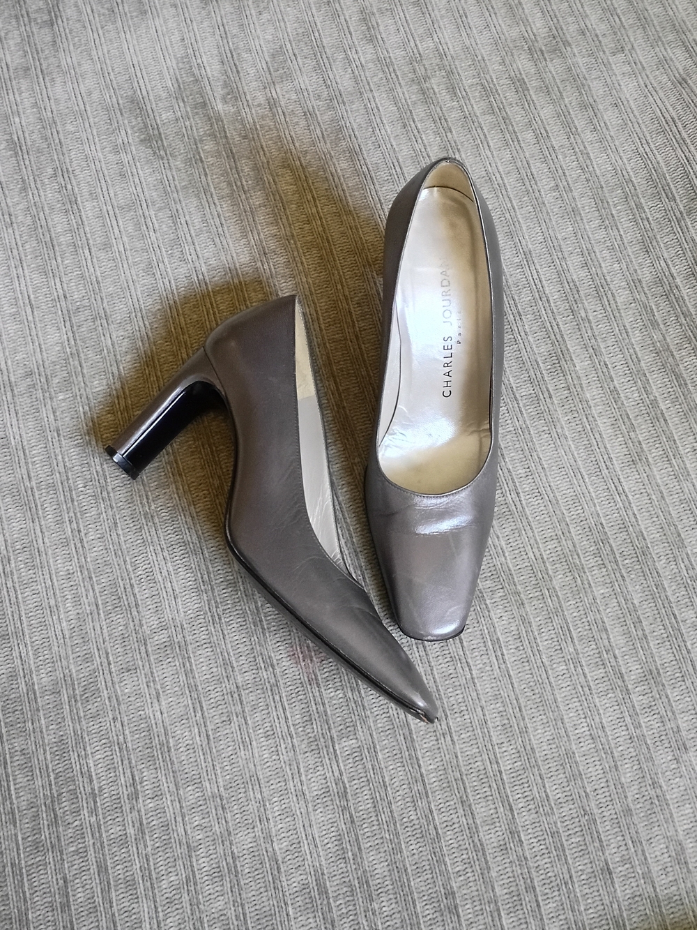 Vintage Charles Jourdan Paris Grey Leather Square Toe Pumps Heels Size 7